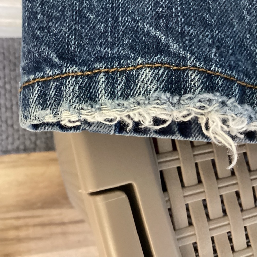 Lands End Men’s Distressed Denim Jeans.  Size 36 Inseam 28.5. - Picture 6 of 6